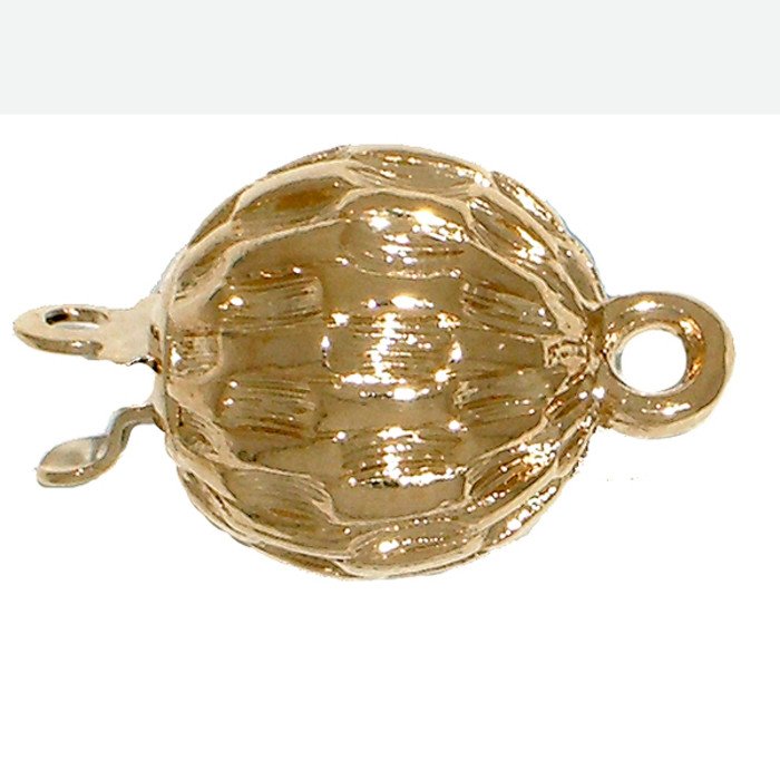 Ball clasp with springtongue mechanism