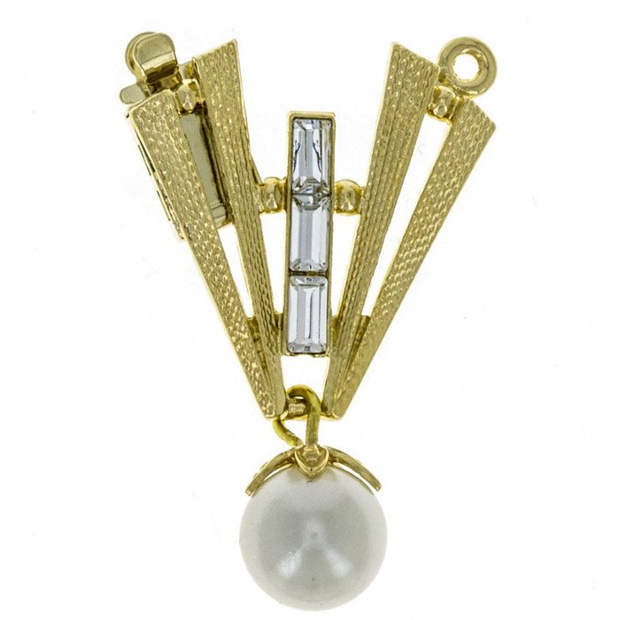 Clasp with springtongue mechanism